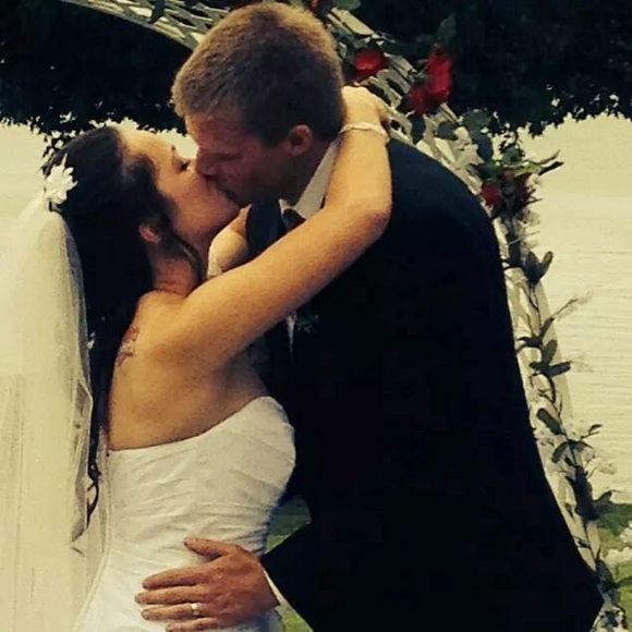 Meet your Posher, Ariel - Picture 1 of 1